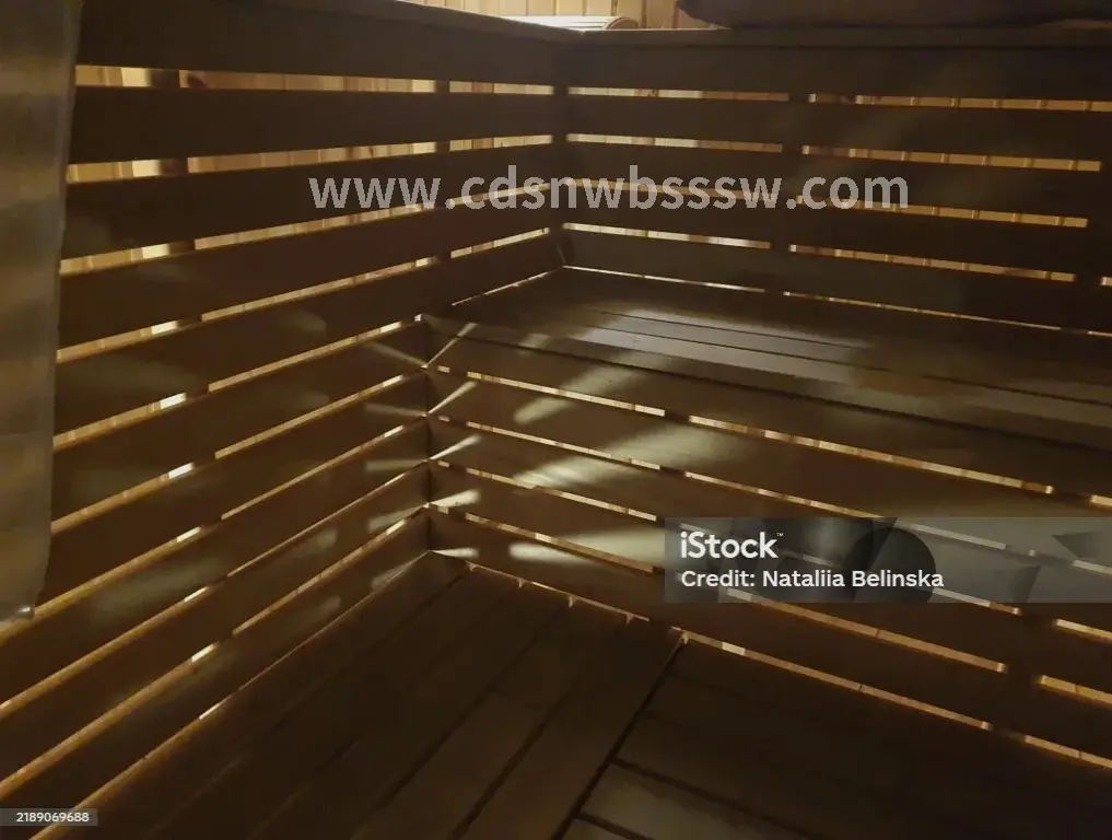 桑拿房里的热气蒸腾